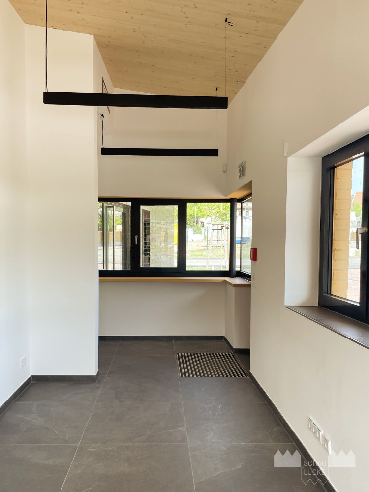 Pfortenfenster Eingang